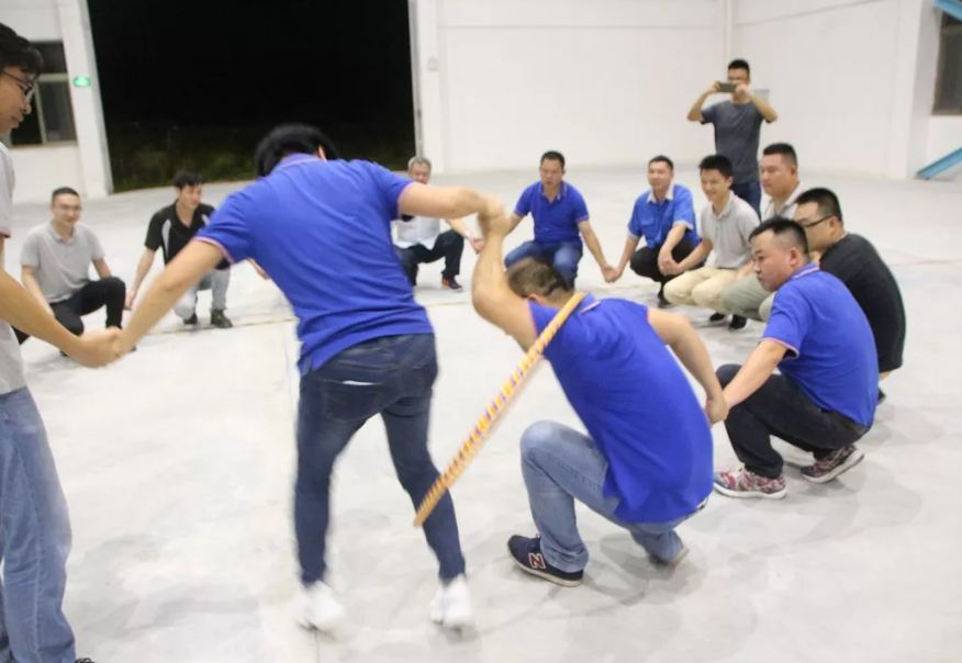  适合团体玩的游戏：一圈到底游戏规则